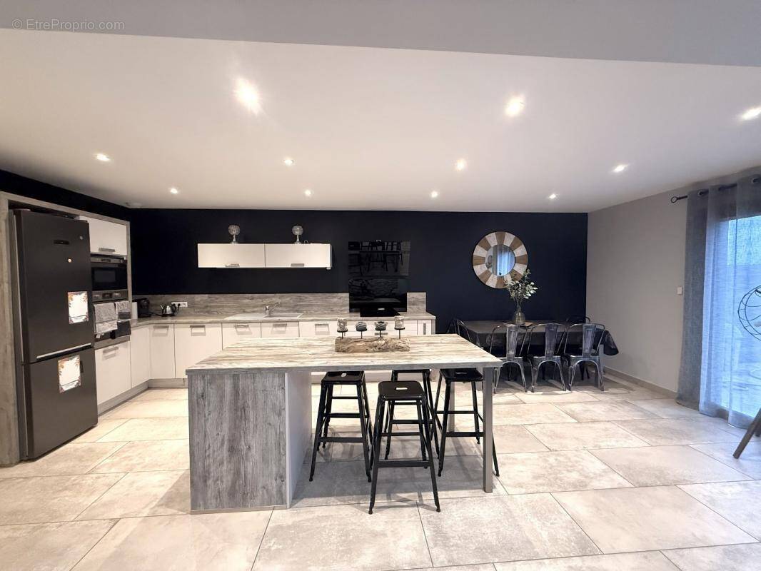 Maison à LOIRE-SUR-RHONE