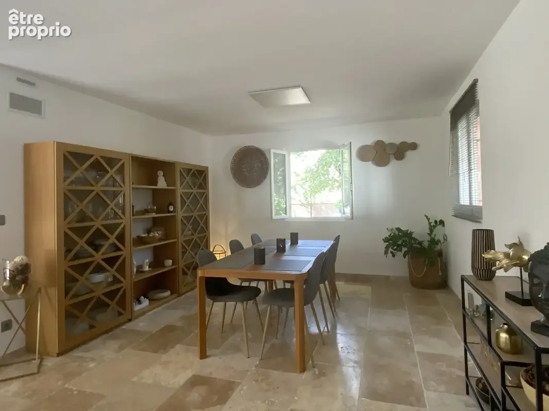 Maison atypique dans un cadre verdoyant avec piscine. - photo 9