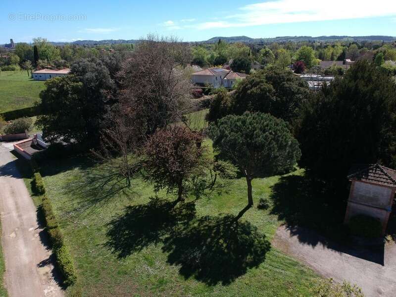 Maison de maitre avec  dependances deux pigeonniers sur parc de 5000m² - photo 80