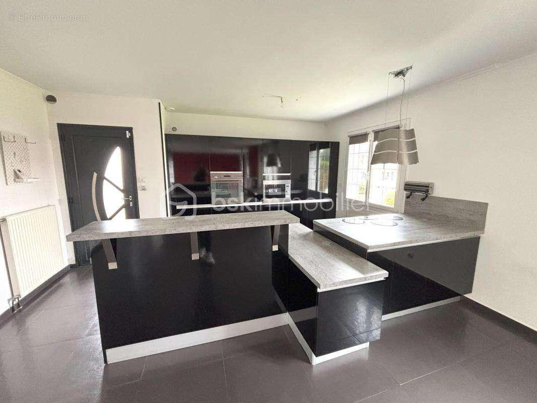 Maison à SAINT-QUENTIN-LA-MOTTE-CROIX-AU-BAILLY