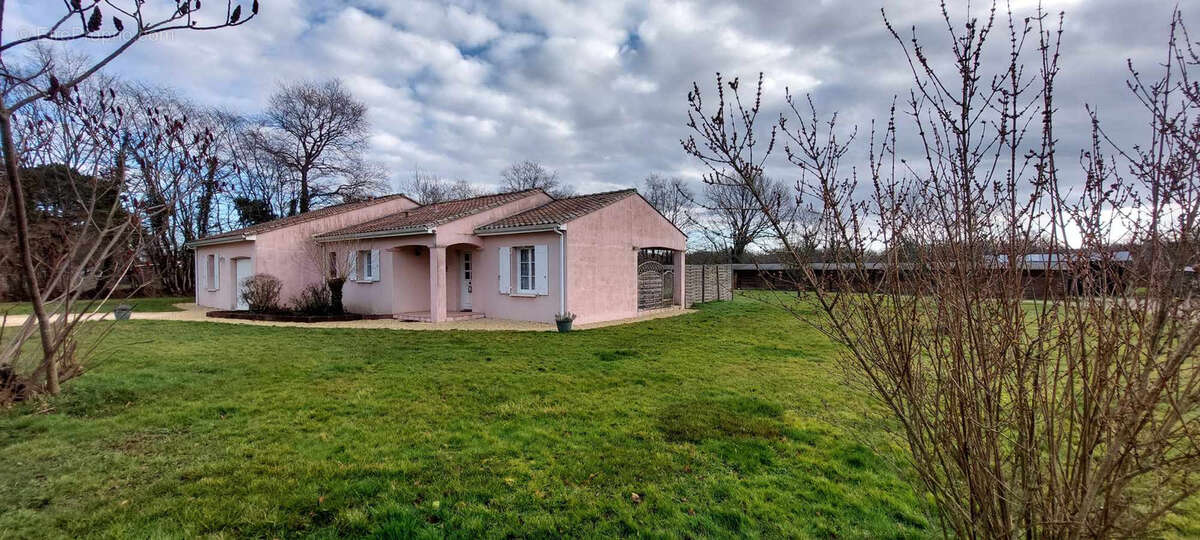 Maison à ABZAC