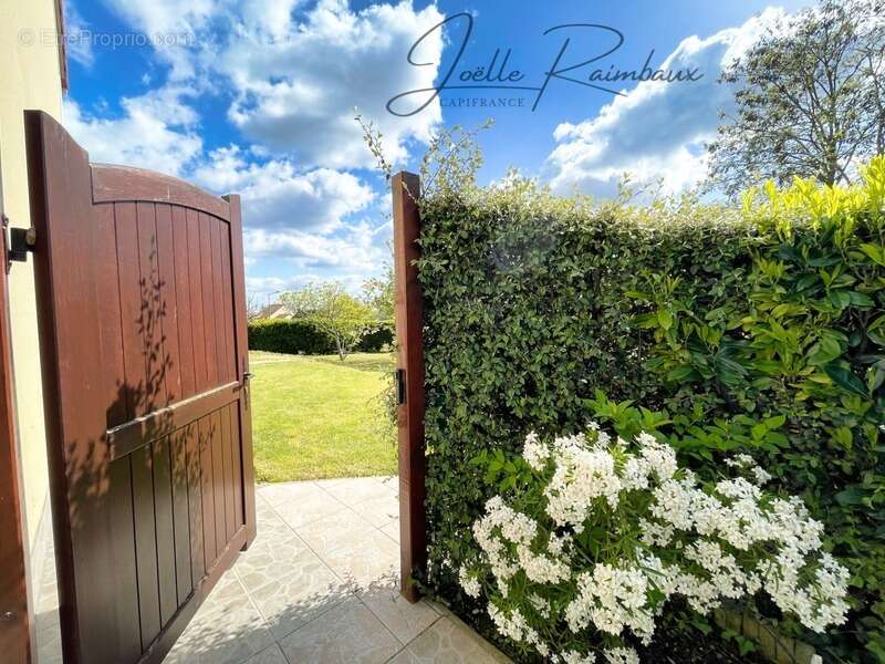Maison à vendre 6 pièces OSNY (95) - photo 2
