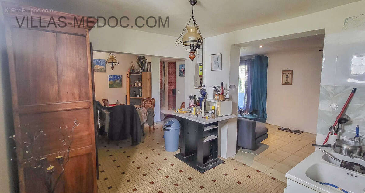 Maison à SAINT-GERMAIN-D'ESTEUIL