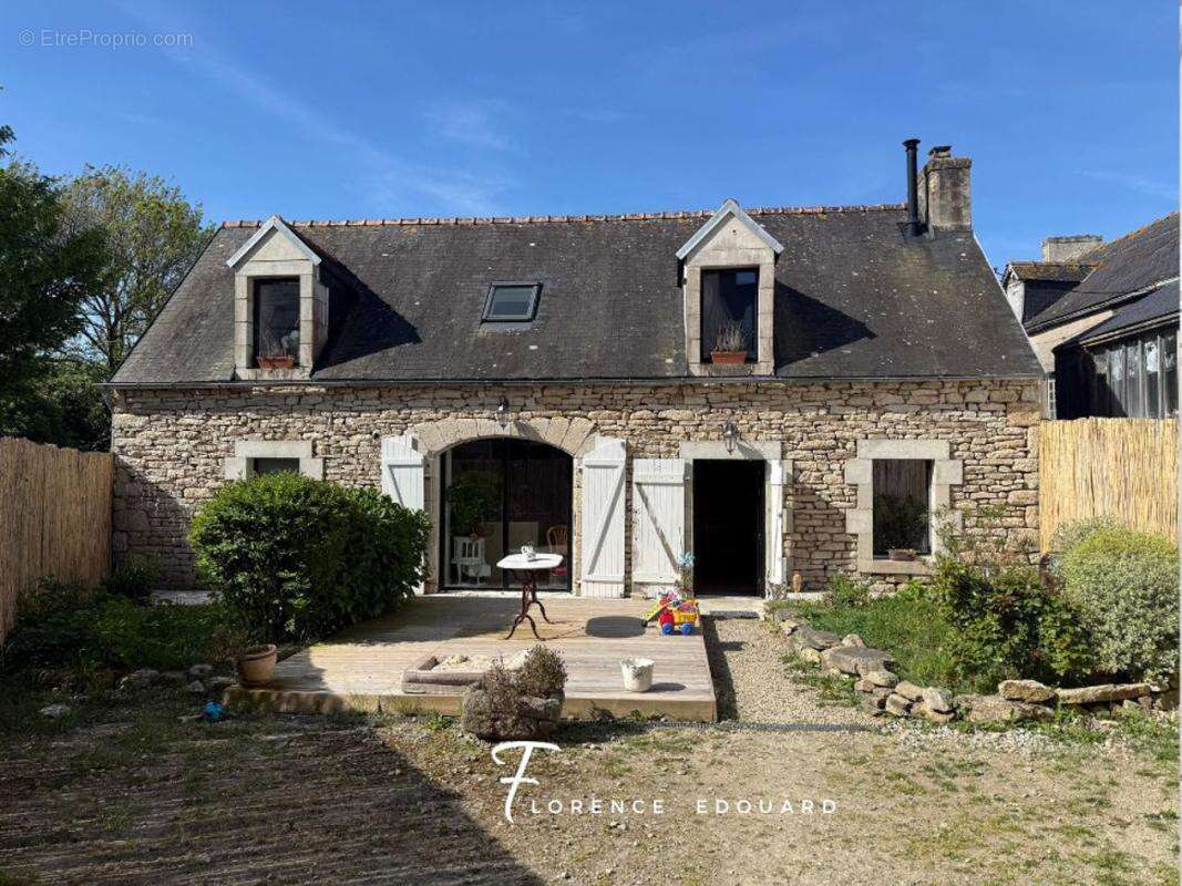 Maison à POULDREUZIC