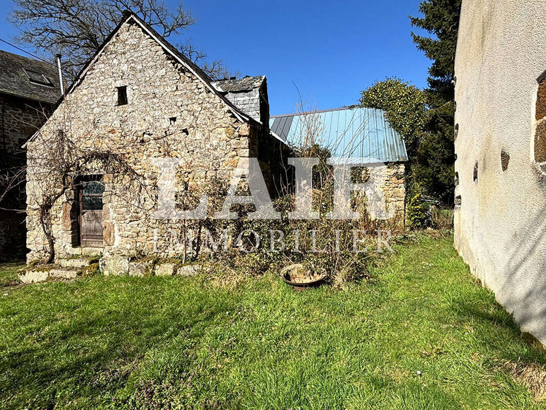 Maison à SAINT-LEONARD-DES-BOIS