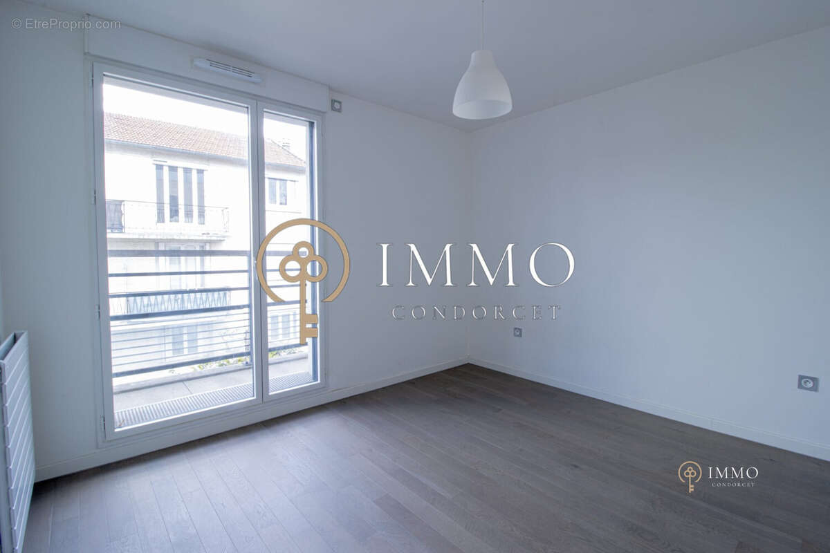 Appartement à BOURG-LA-REINE