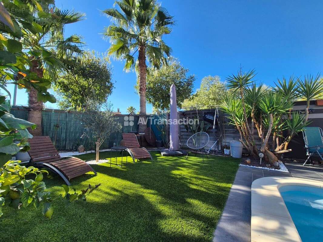 Maison à ROQUEBRUNE-SUR-ARGENS