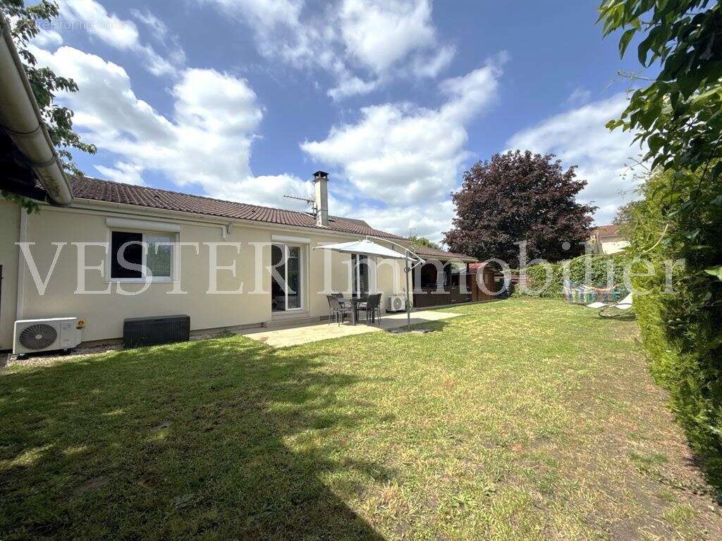Maison à HOUILLES