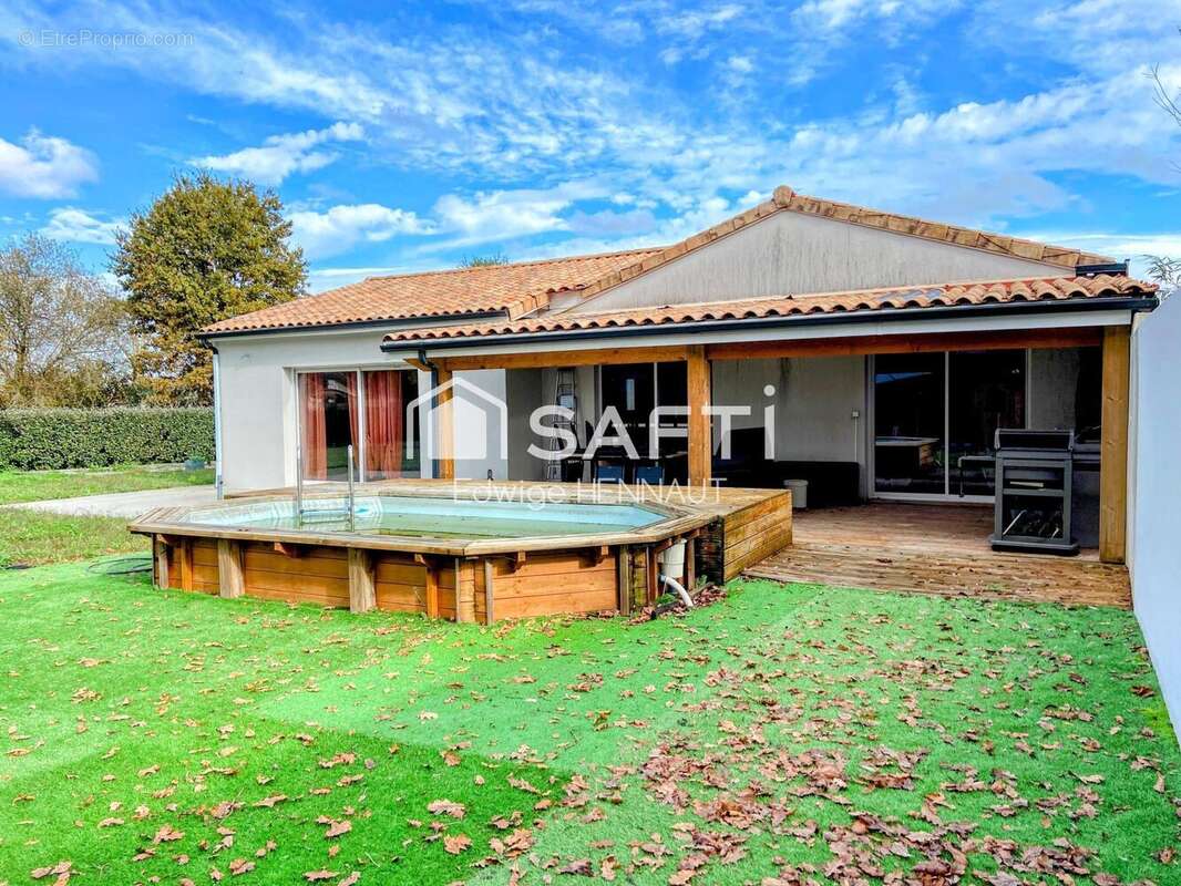 Photo 2 - Maison à PAREMPUYRE