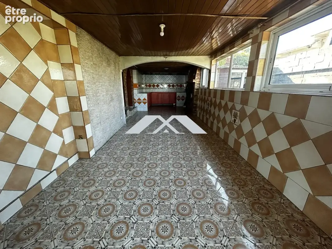 Maison 6 pièces 140 m² à vendre à Saint-Pierre (97418) - photo 4