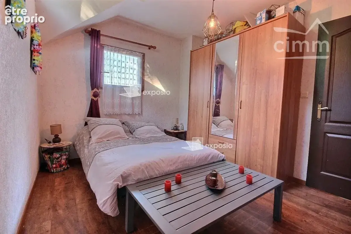 A vendre - valgelon-la-rochette - maison t5 + terrain + garage - photo 11