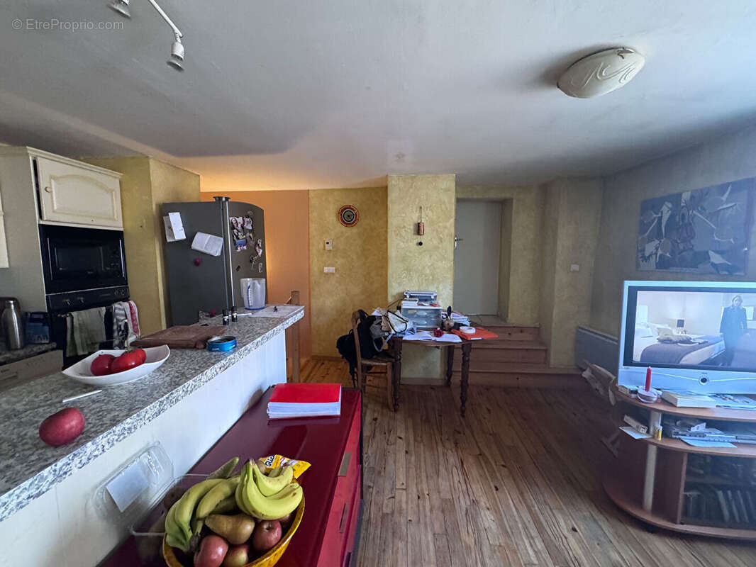 Maison à LES MARTRES-DE-VEYRE