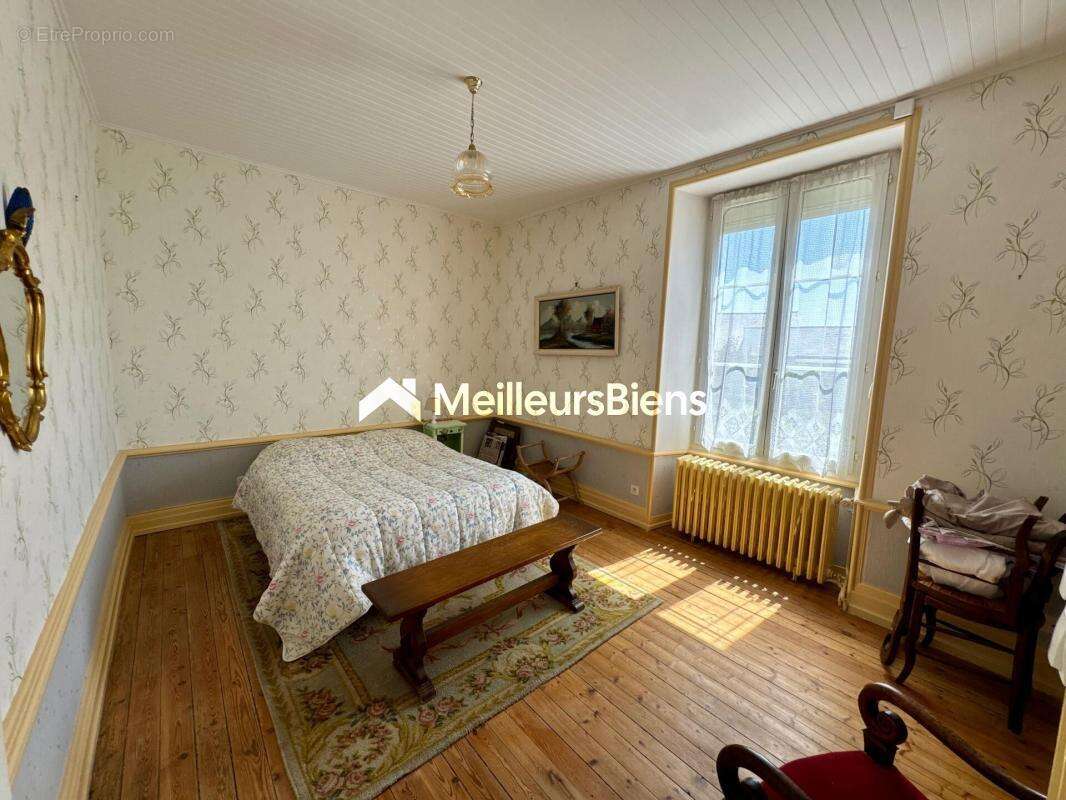 Maison à RENAZE