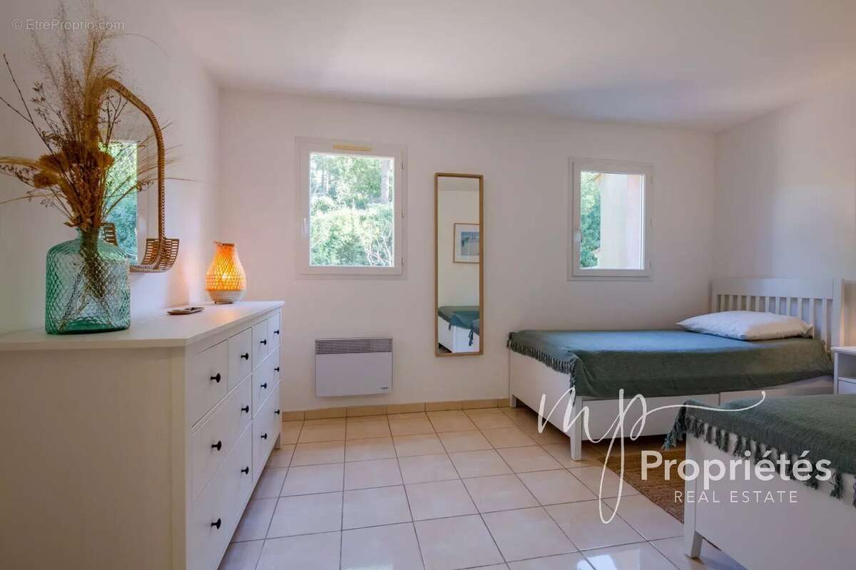 Maison à RAYOL-CANADEL-SUR-MER