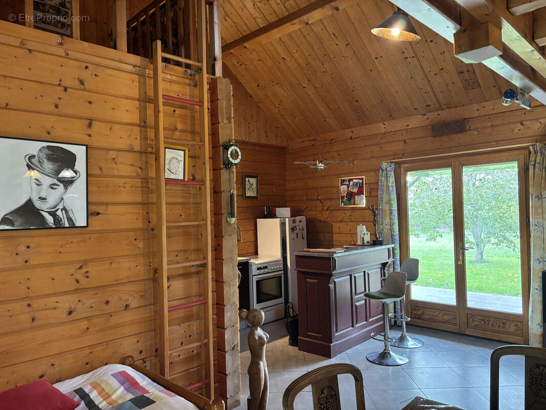 Maison à AUTRY-ISSARDS