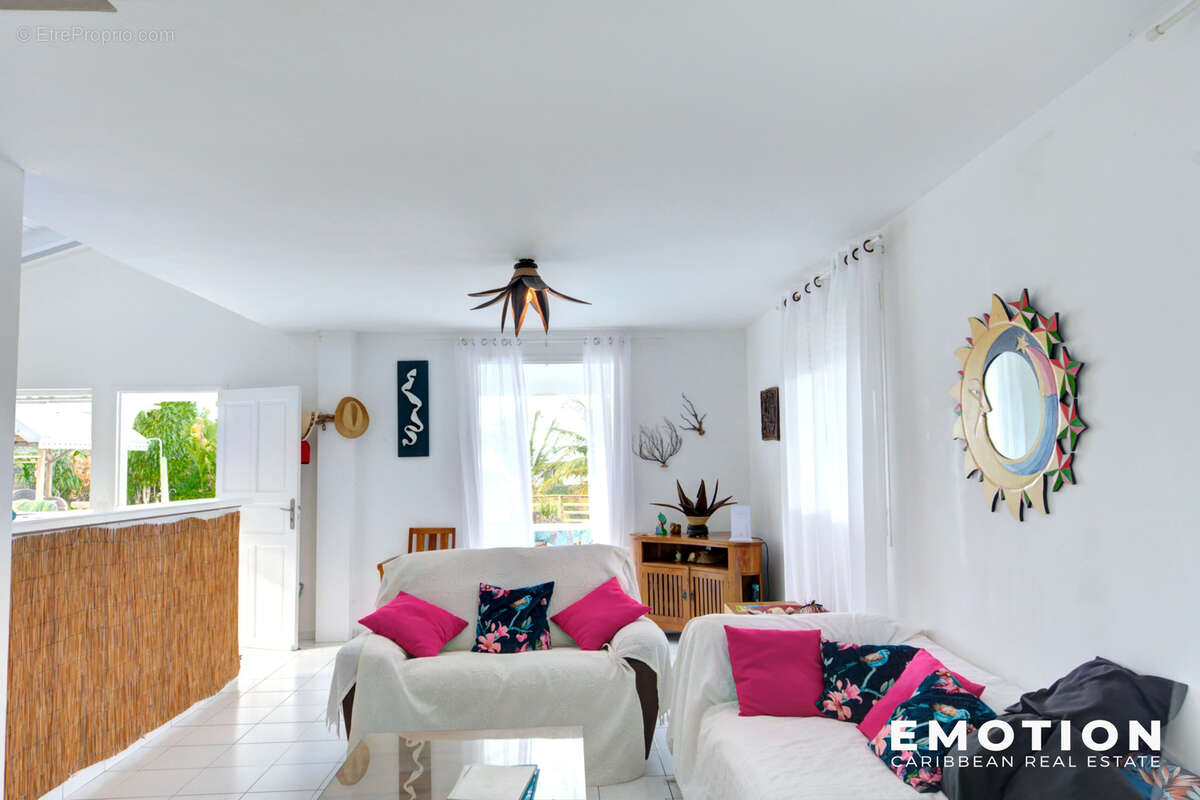 Maison à SAINTE-ROSE