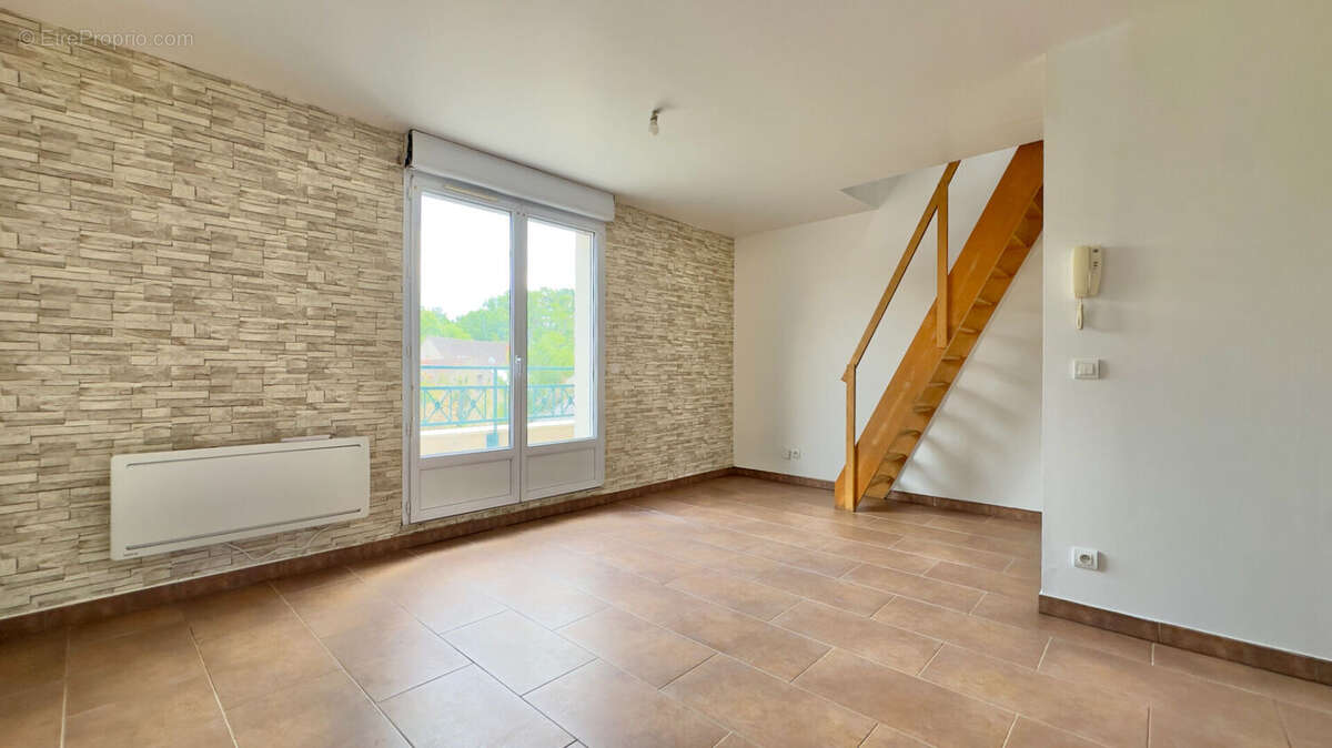 Appartement à SAVIGNY-SUR-ORGE