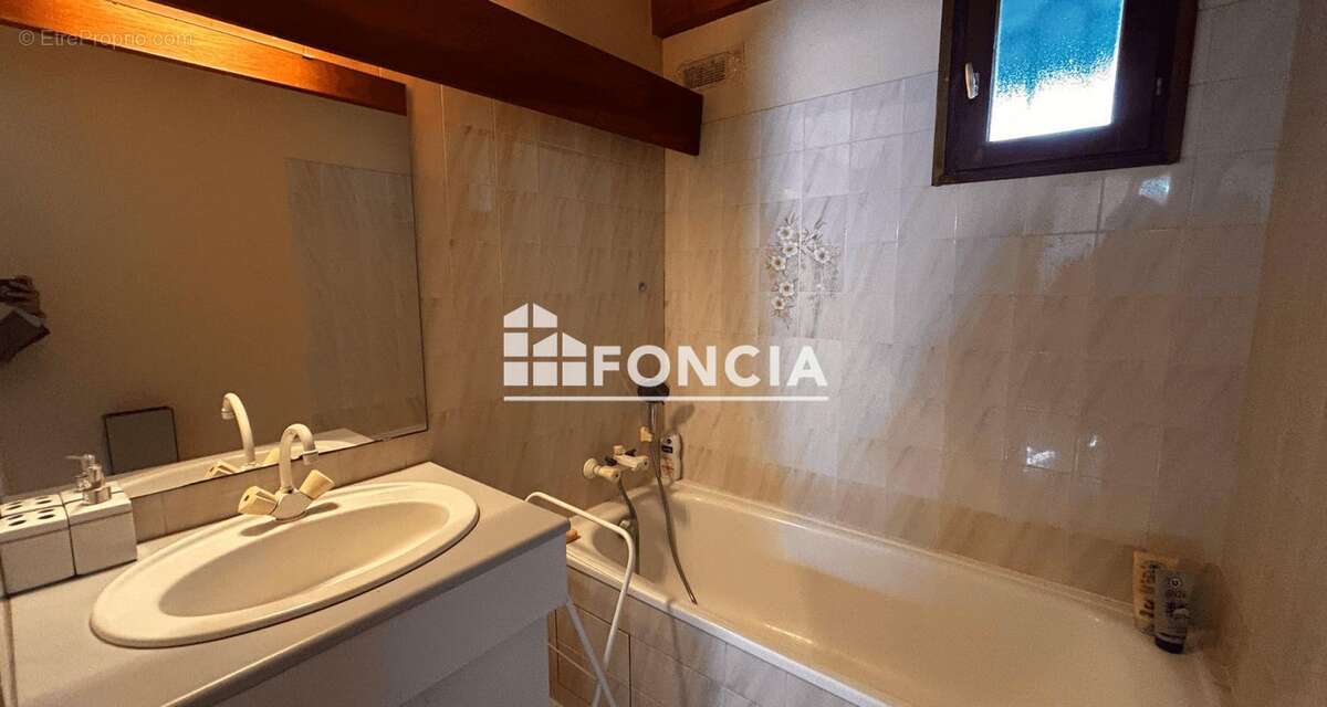 Appartement à VAUX-SUR-MER