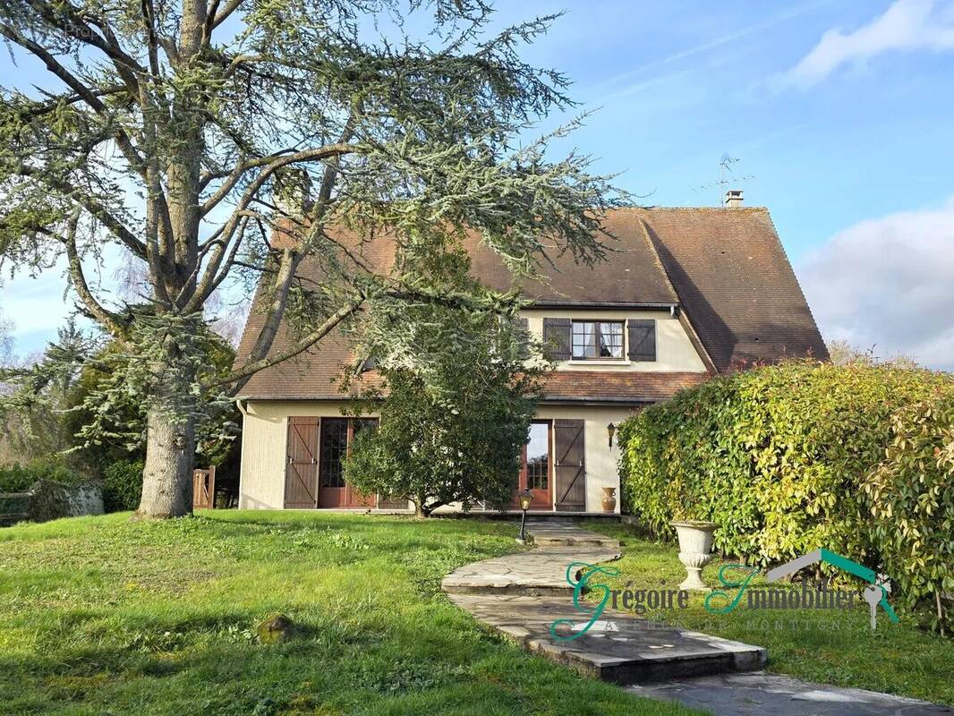 Maison à LA GENEVRAYE