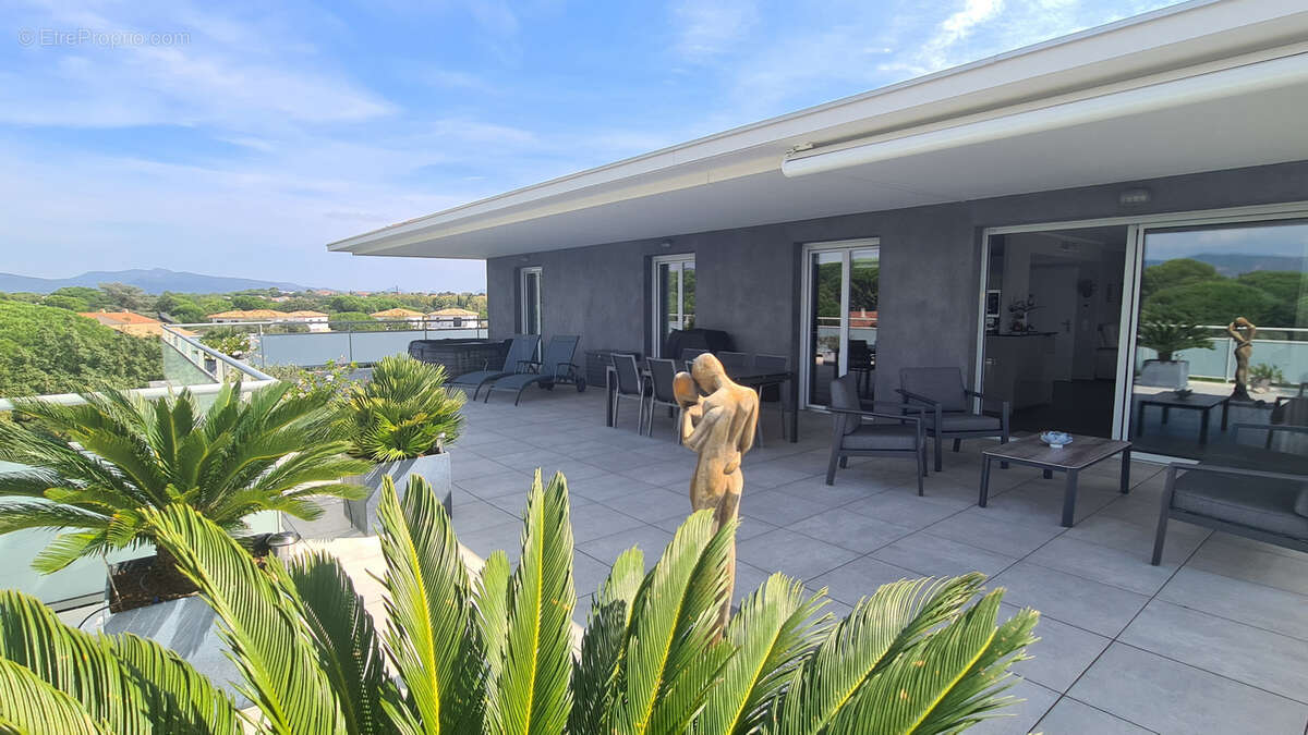 Appartement à PUGET-SUR-ARGENS