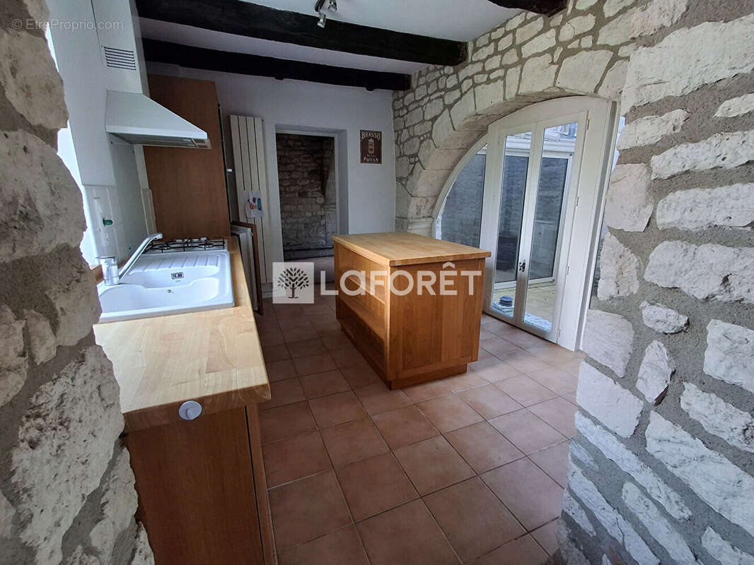 Maison à SAINT-BEAUZILE