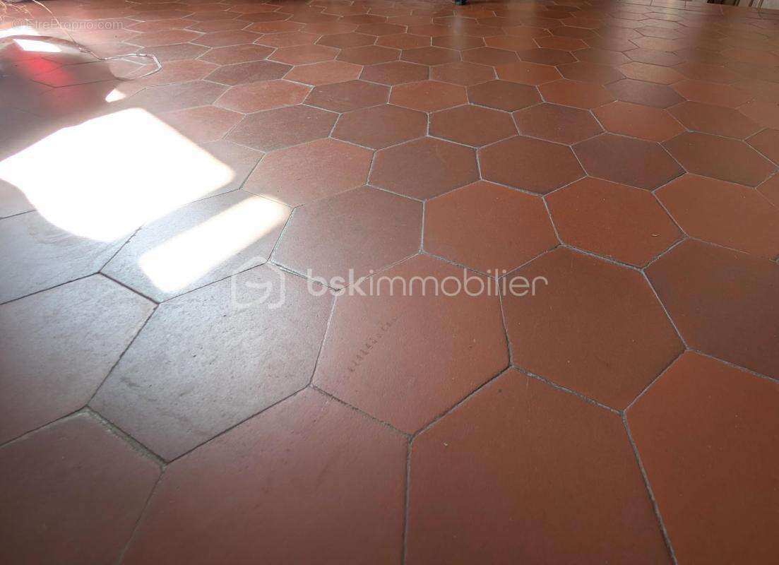 Maison bourgeoise proche bourg avec grand terrain - a renover - photo 5