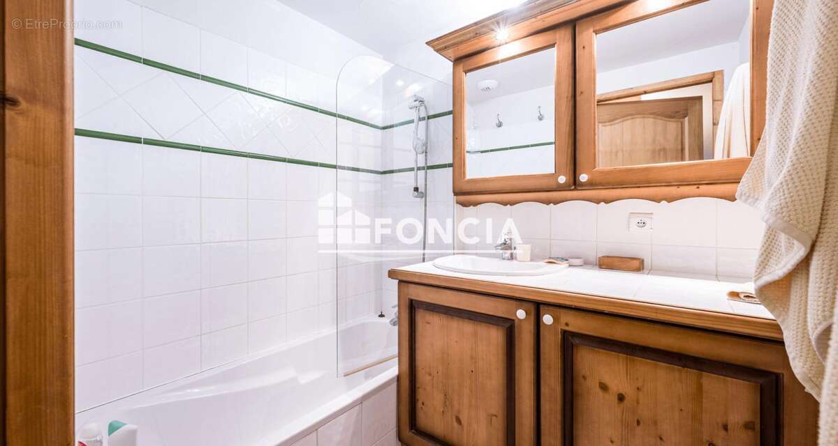 Appartement à CREST-VOLAND