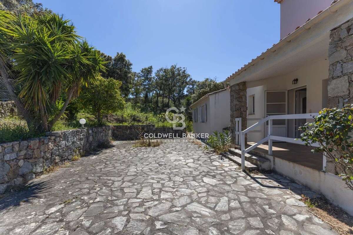 Maison à L'ILE-ROUSSE