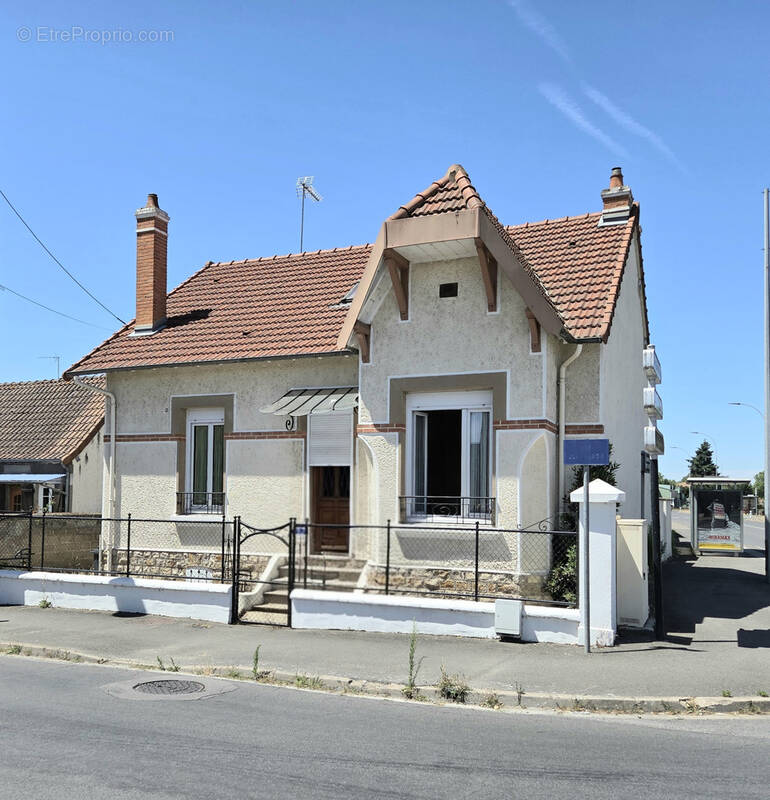 Maison à AVERMES