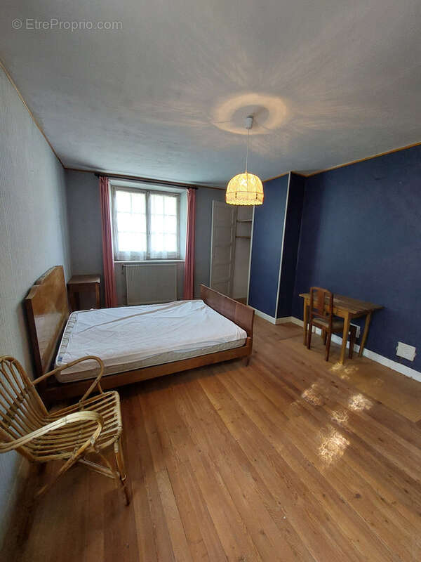 Maison à LARCHE