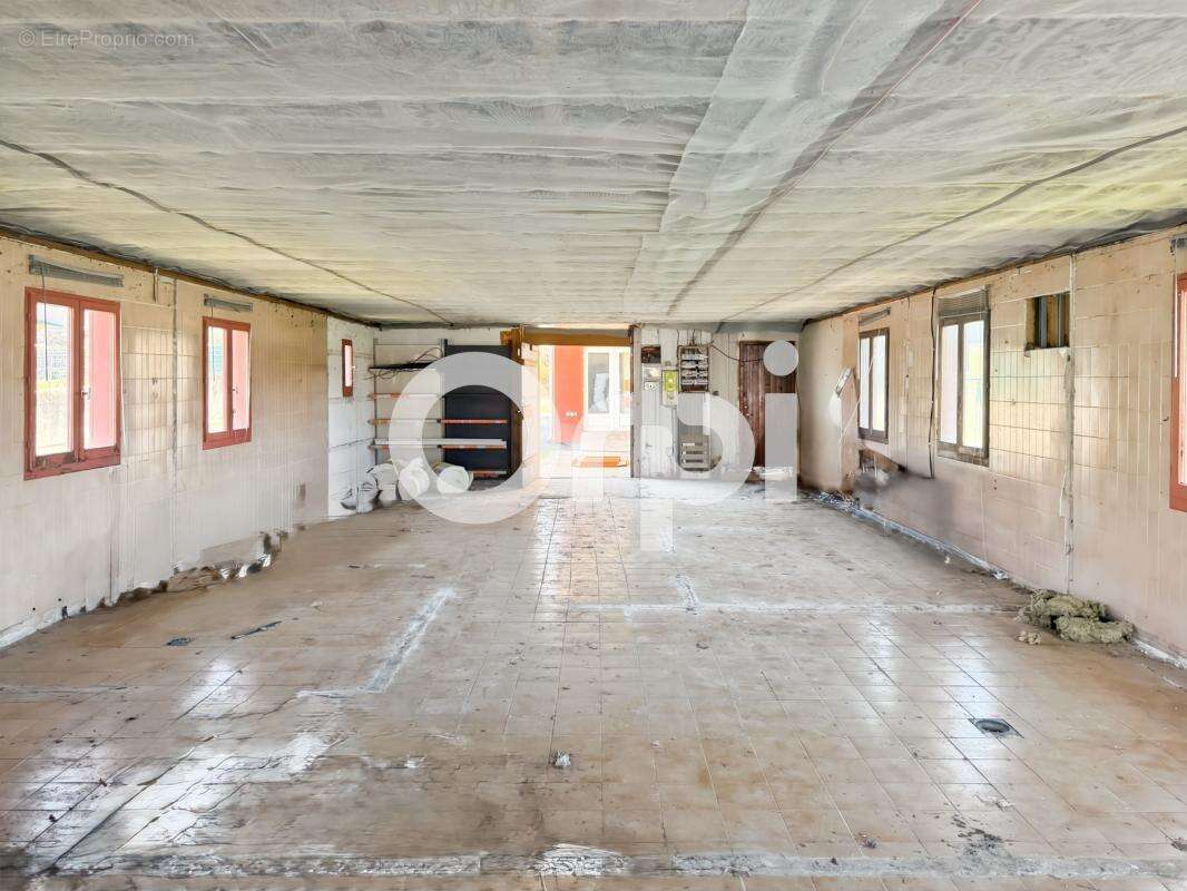Maison à RUOMS