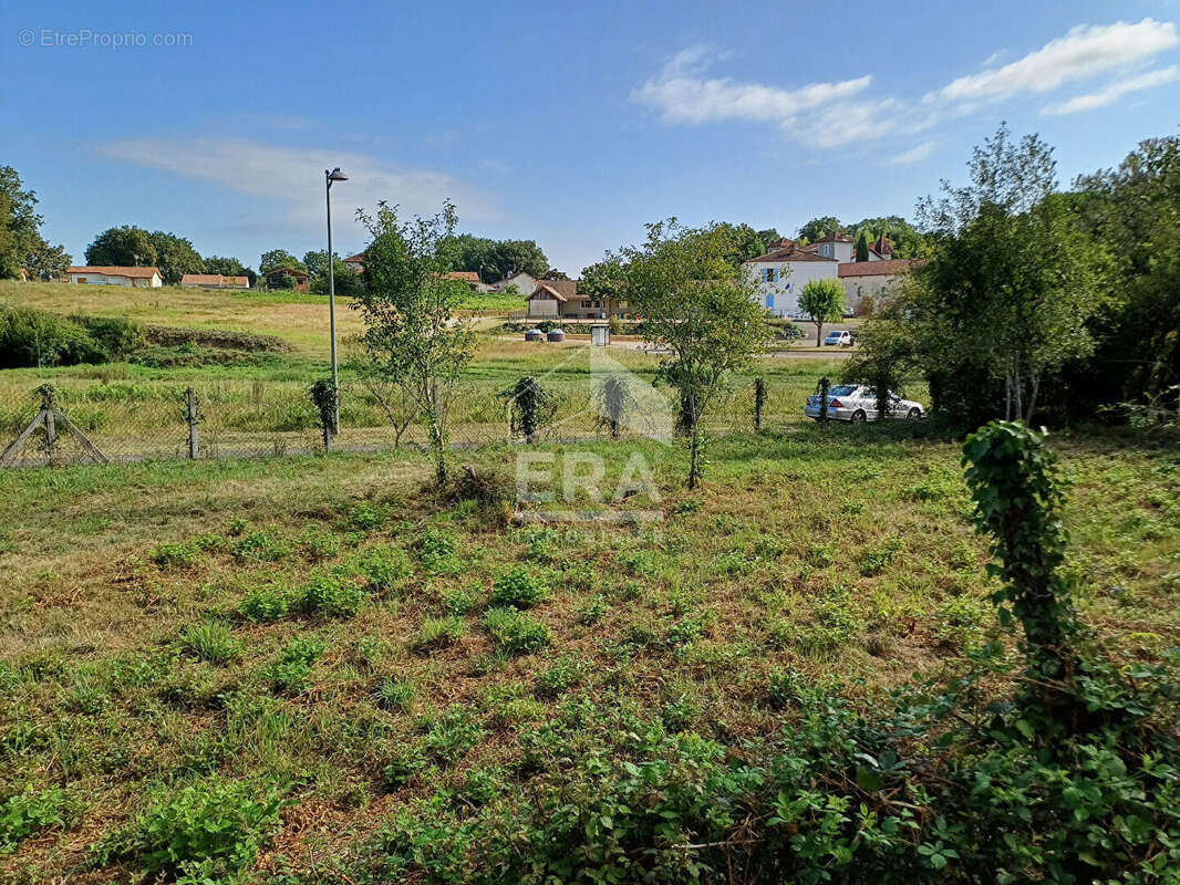 Terrain à MONT-DE-MARSAN