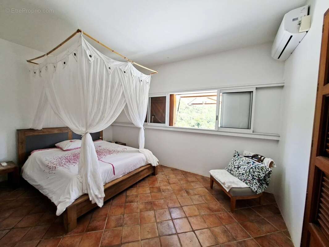 STE LUCE : Spacieuse villa T4 + Studio + piscine - photo 9