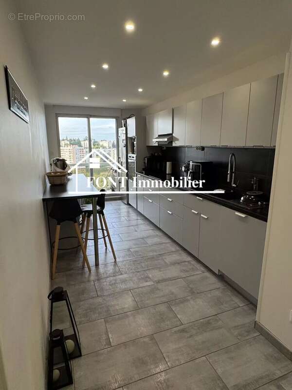 Appartement à SAINT-ETIENNE