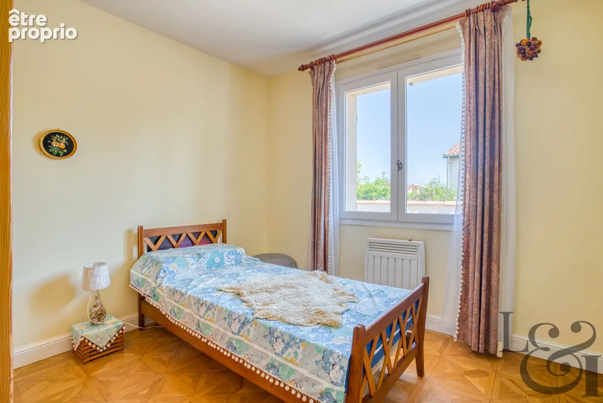 Villa traditionnelle avec garage attenant à vendre à Villeneuve-sur-Lot - photo 11