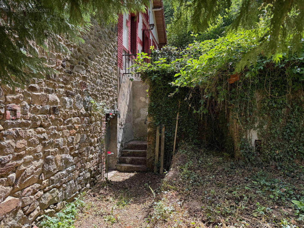 Maison à MARCILLAT-EN-COMBRAILLE