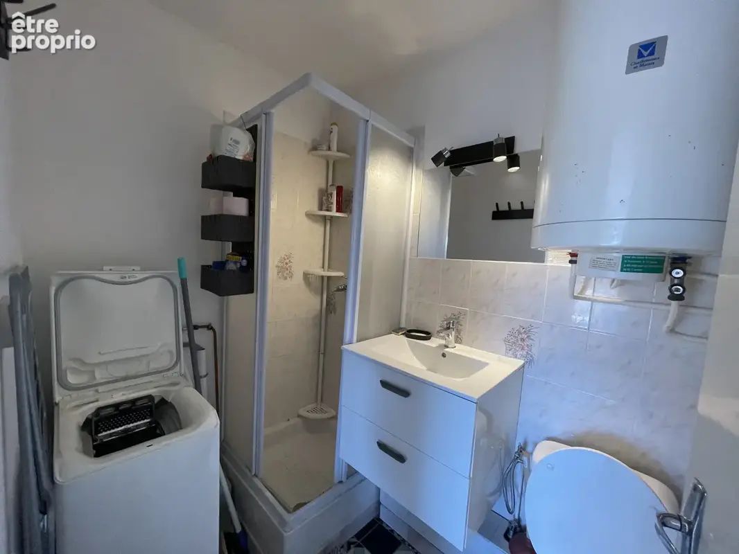 Appartement 2 pieces 25m2 renové vue mer ! vendu meublé ! - photo 7