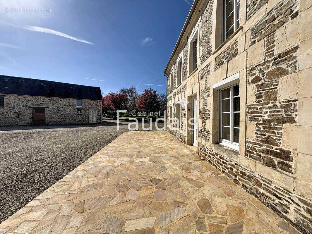 Maison à VILLERS-BOCAGE
