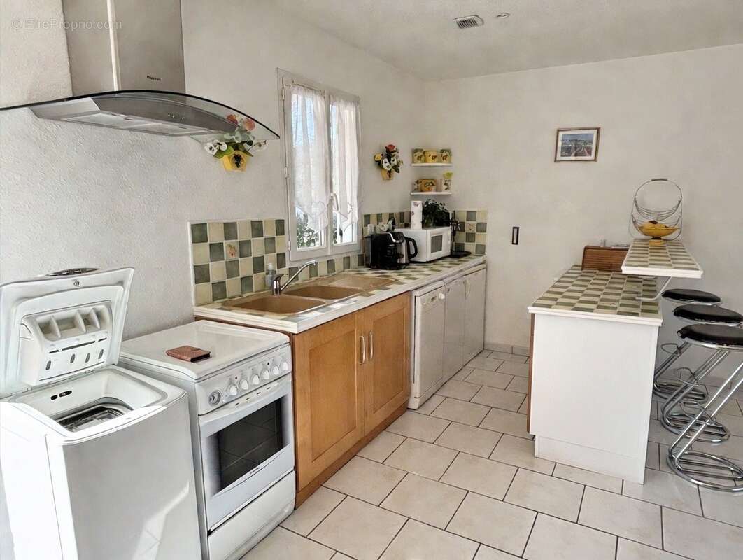 Maison à ROQUEBRUNE-SUR-ARGENS
