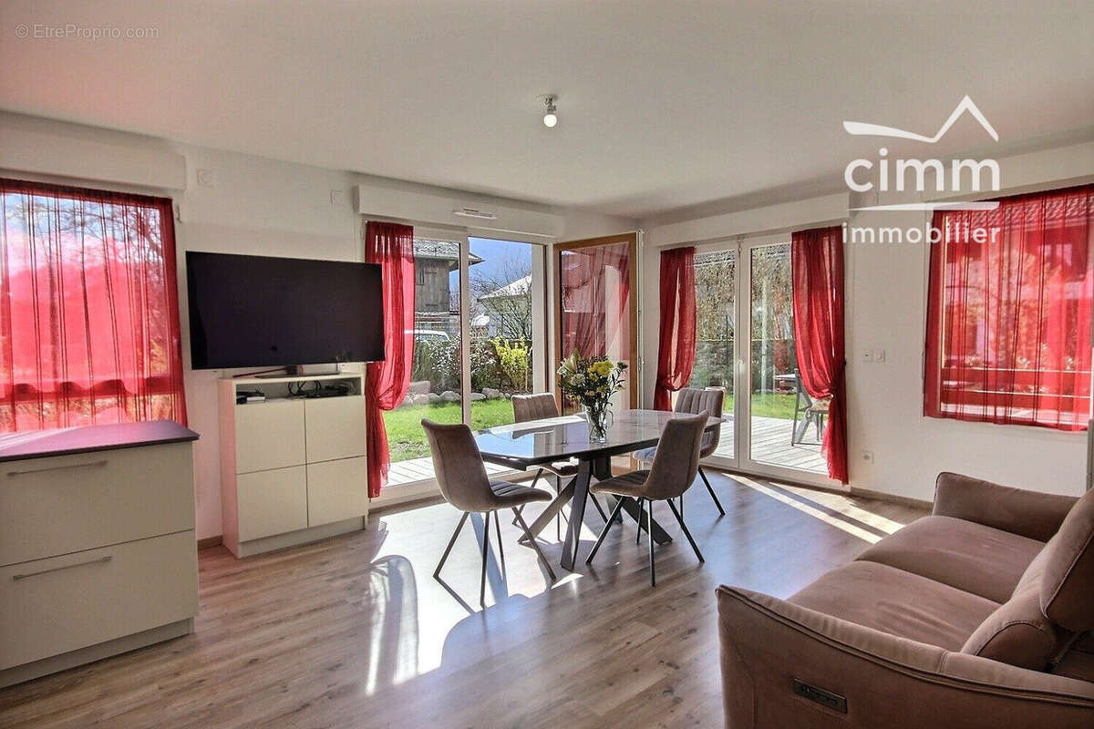 Appartement à TANINGES