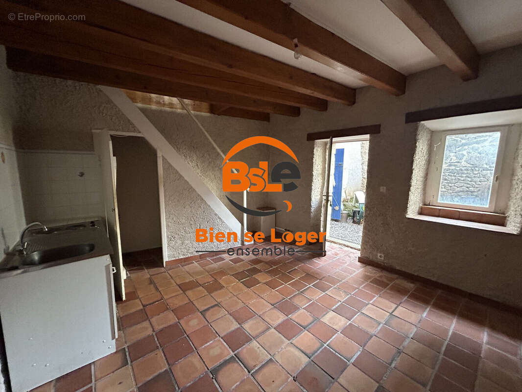 Maison à TOURZEL-RONZIERES