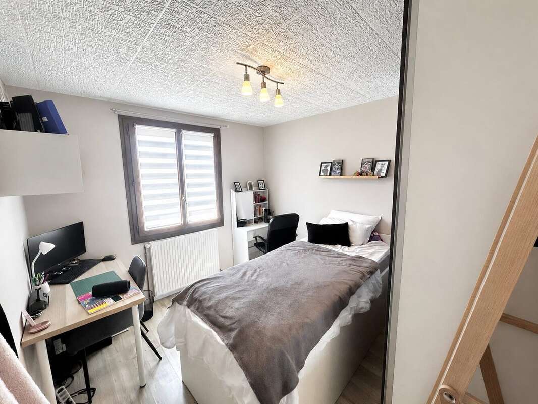 Maison 89 m² à Veauche  - photo 5