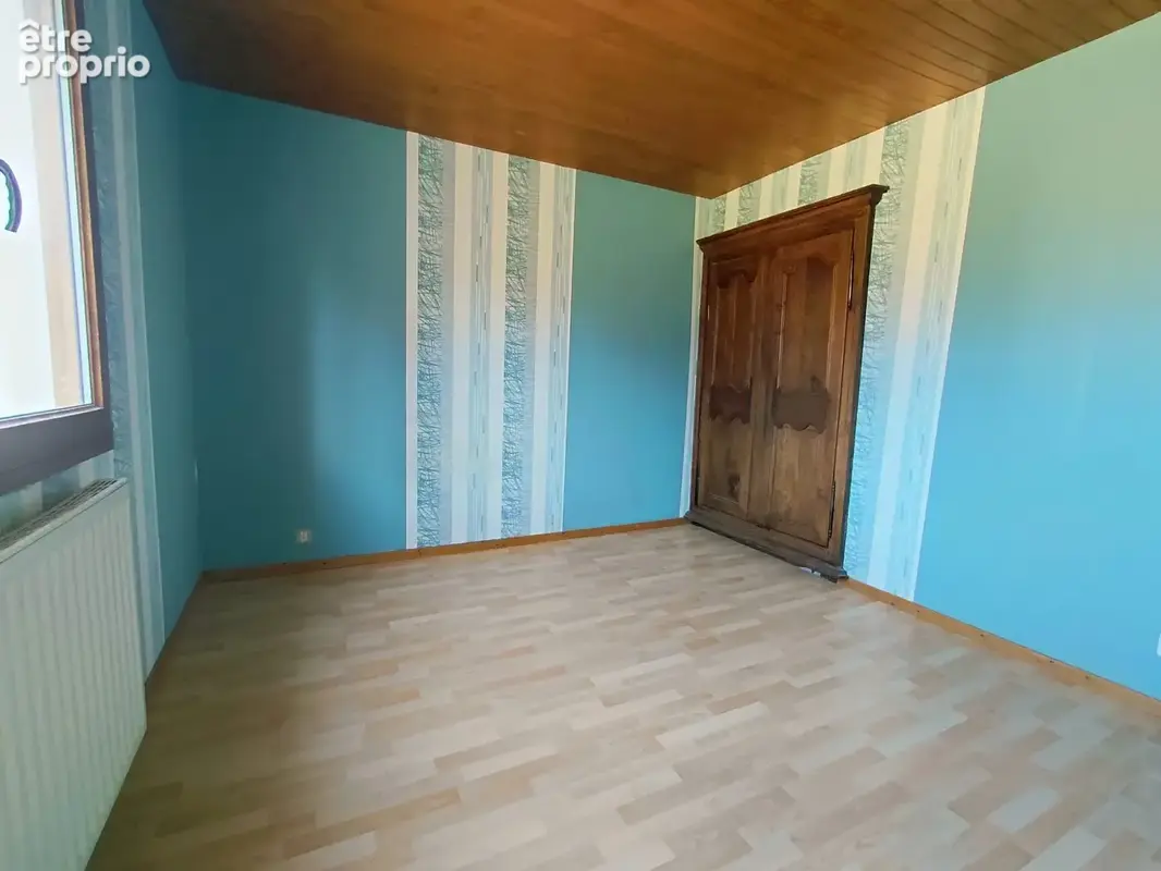 Maison familiale 5 chambres à Pierrefontaine-les-Varans sur une parcelle de plus de 11 ares - photo 7