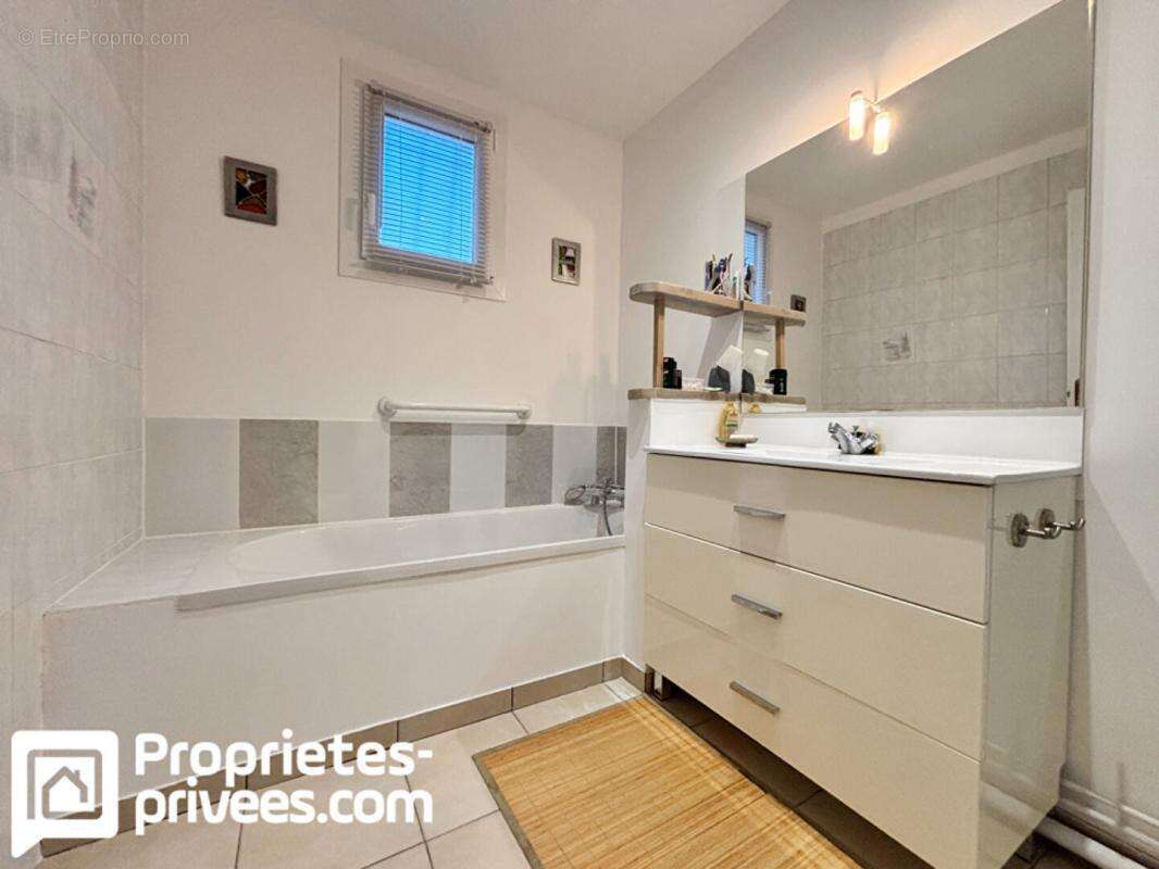 Maison à MERY-SUR-CHER