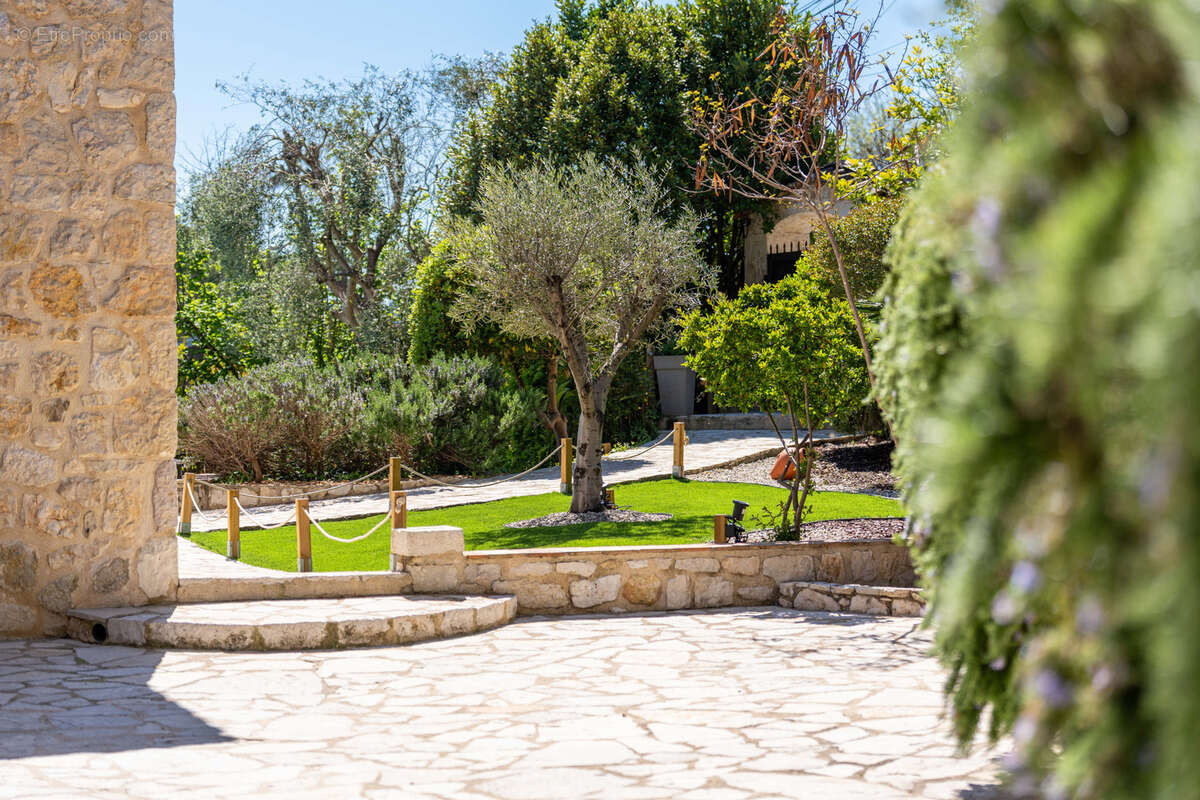 Maison à LA COLLE-SUR-LOUP