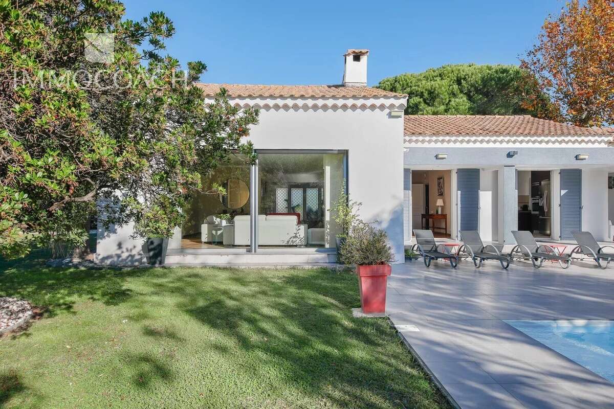 Maison à CARQUEIRANNE