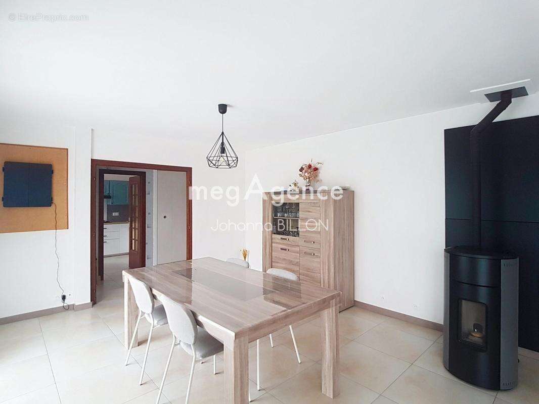 Maison familiale de 139 m² au calme, avec vie semi plain-pied et sous-sol !! - photo 3