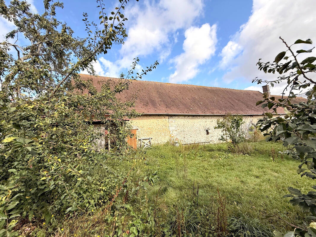 Maison à HOUDAN
