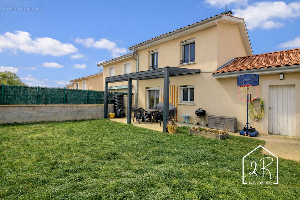 Maison à SERPAIZE