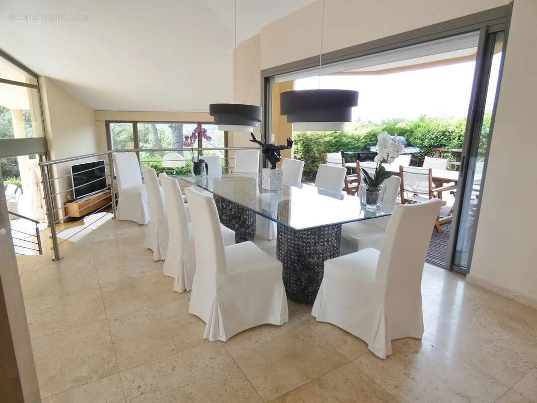 Maison à MOUGINS